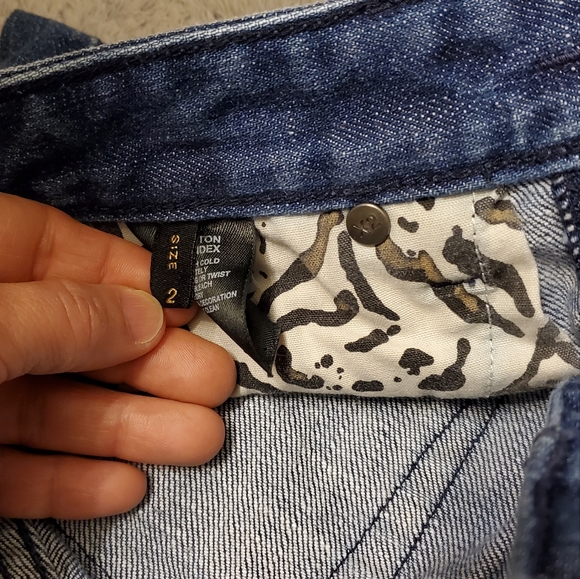 Express x2 Bejeweled Straight Leg Jeans Size 2 - Picture 7 of 7